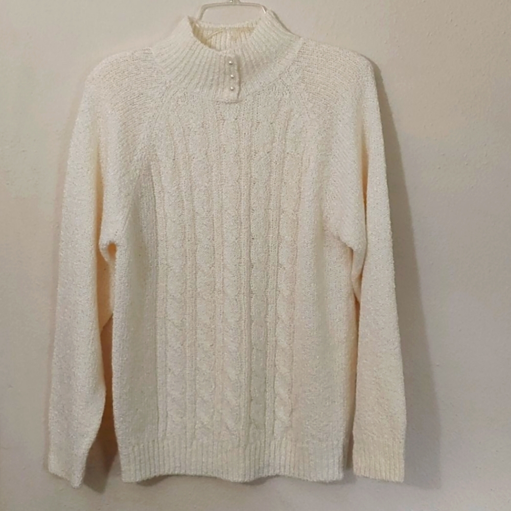 Baxter and Wells Women's Size Medium Cableknit  Sweater